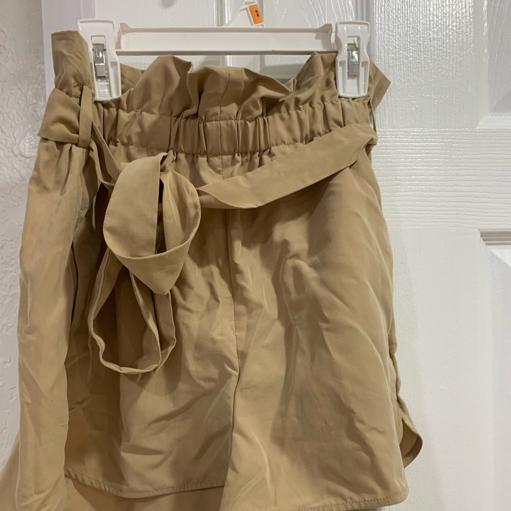 NWT Express Short - Picture 2 of 4